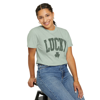 Lucky T-shirt - distressed (Comfort Colors)